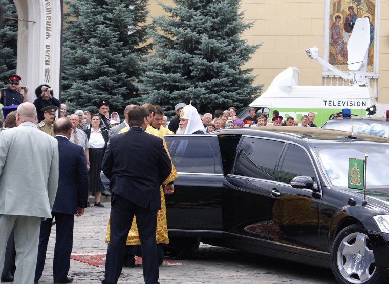 Машина Патриарха Кирилла Майбах