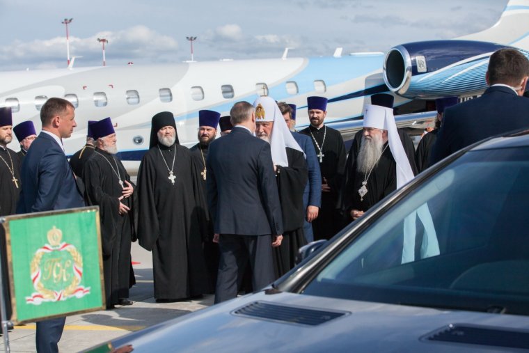 Кортеж Кирилла Патриарха в Москве