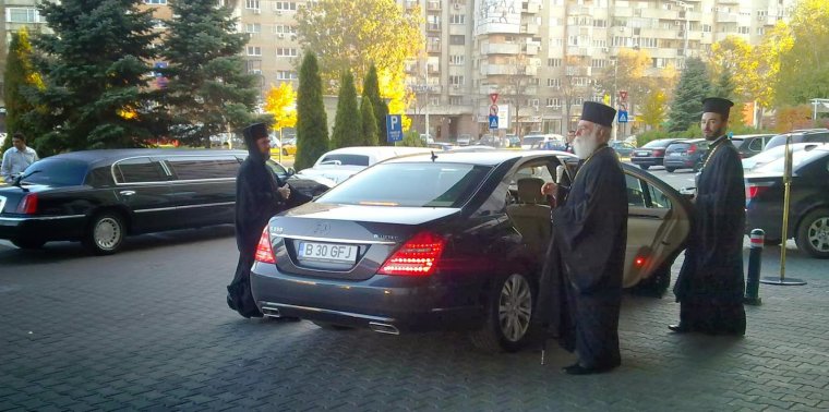 Гундяев кортеж