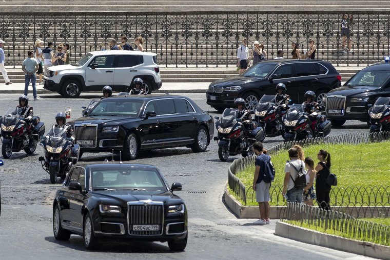 Автомобили церковнослужителей