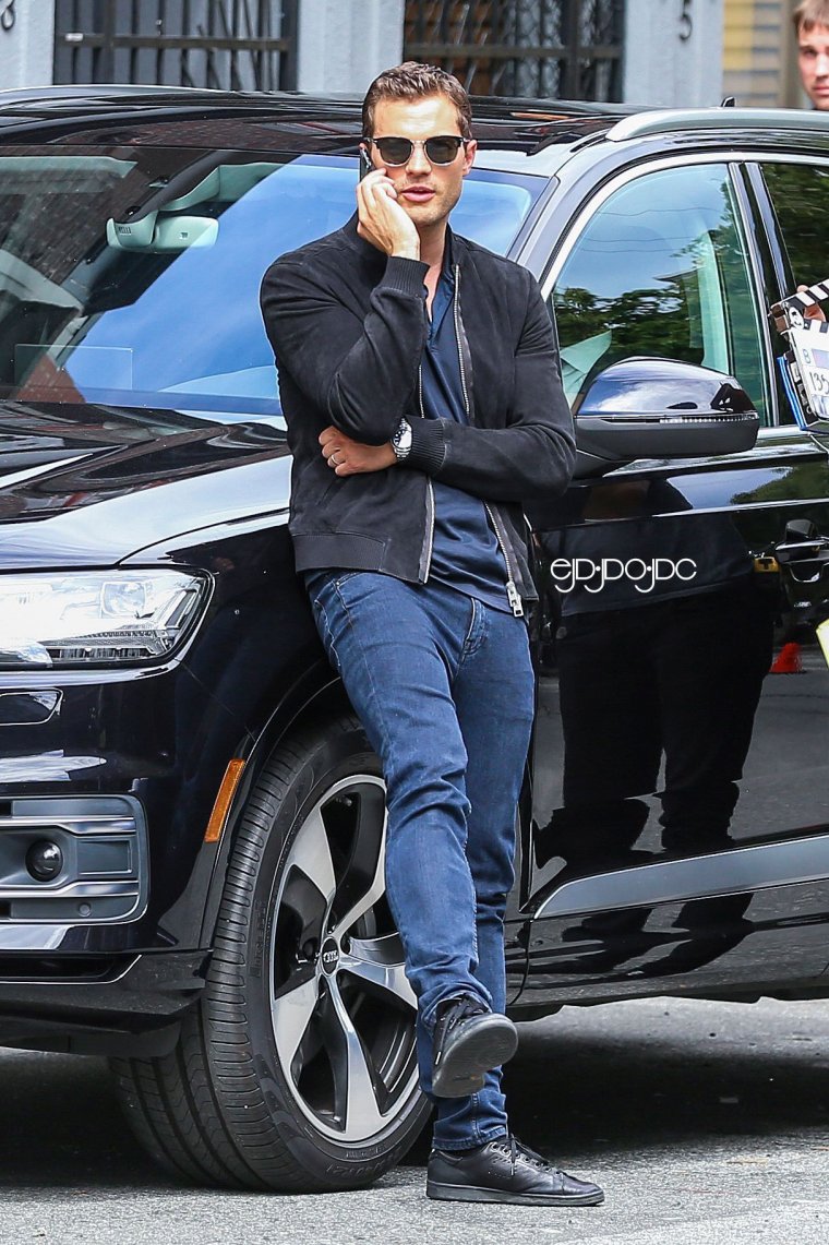 Обои машины ночью