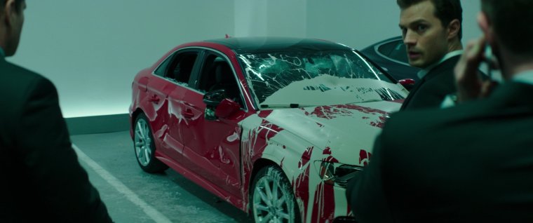 Кристиан грей с машиной