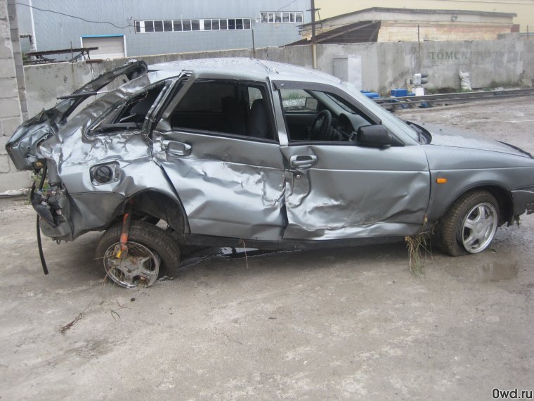 Разбитая Приора универсал