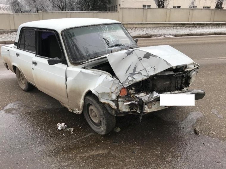 2105 Белая битая