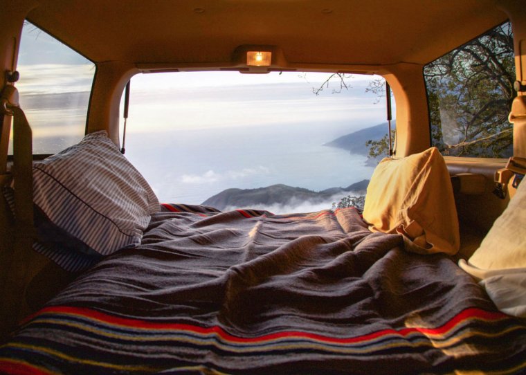 Поезка на машине красивый вид