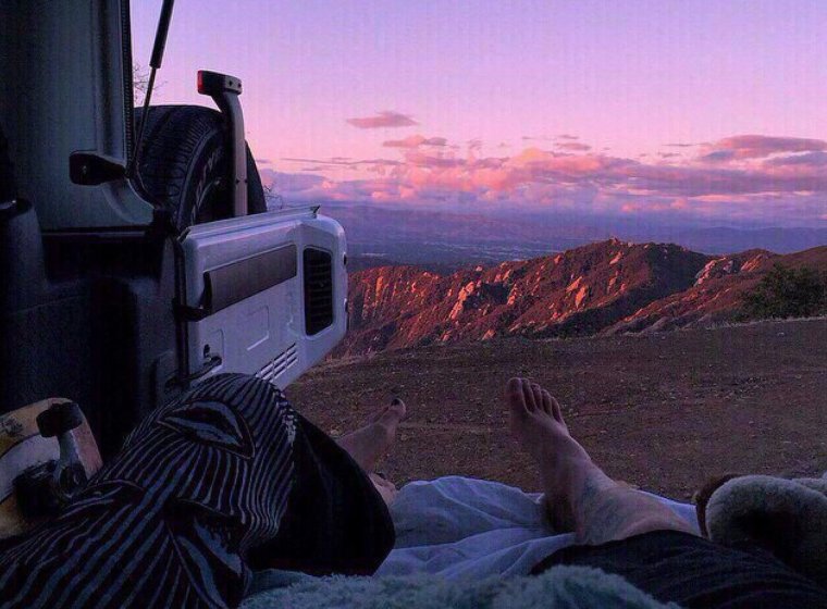 Красивый вид из багажника