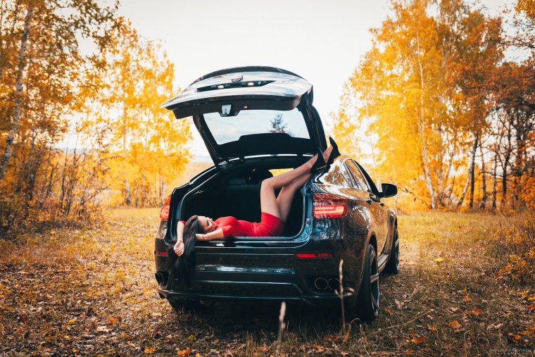 Осенняя фотосессия с машиной