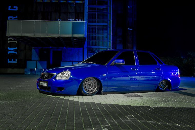 Синяя Приора 2 седан