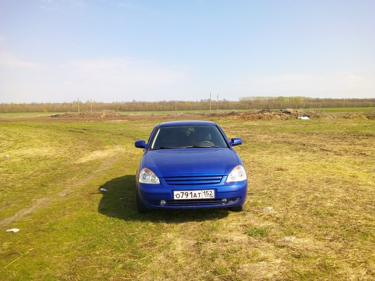 Тюнинг Лады Приоры седан синий