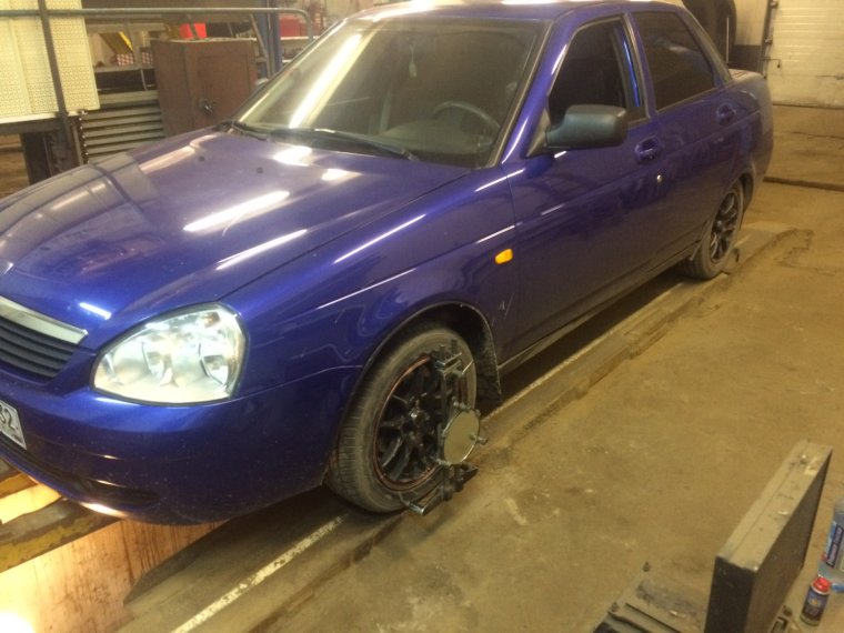 Лада Приора мускари седан