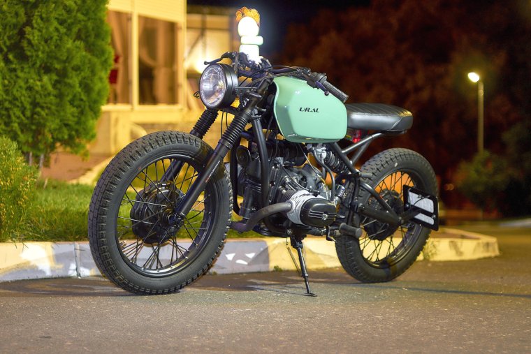 Скремблер мотоцикл ИЖ Урал Днепр