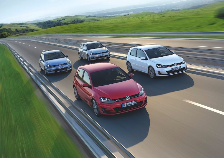 4 Машины в ряд