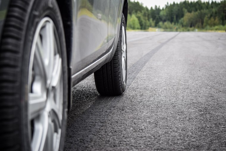 Следы торможения