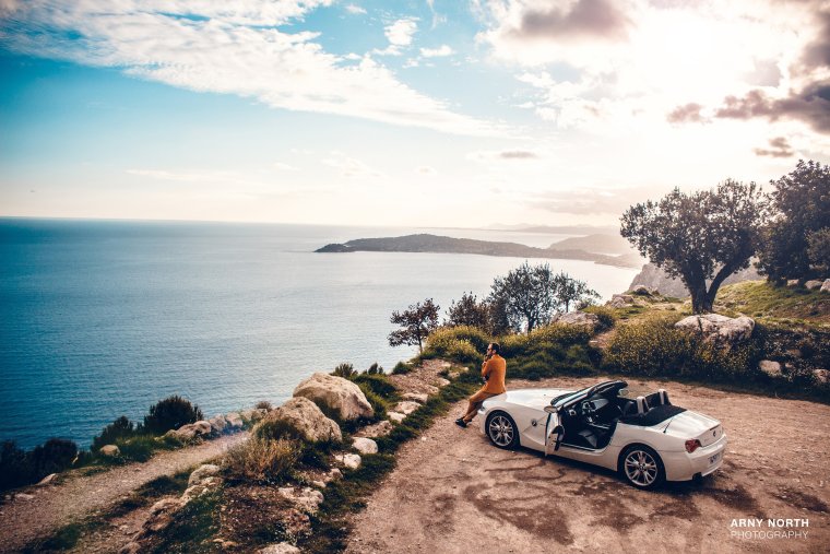 Автомобиль на побережье