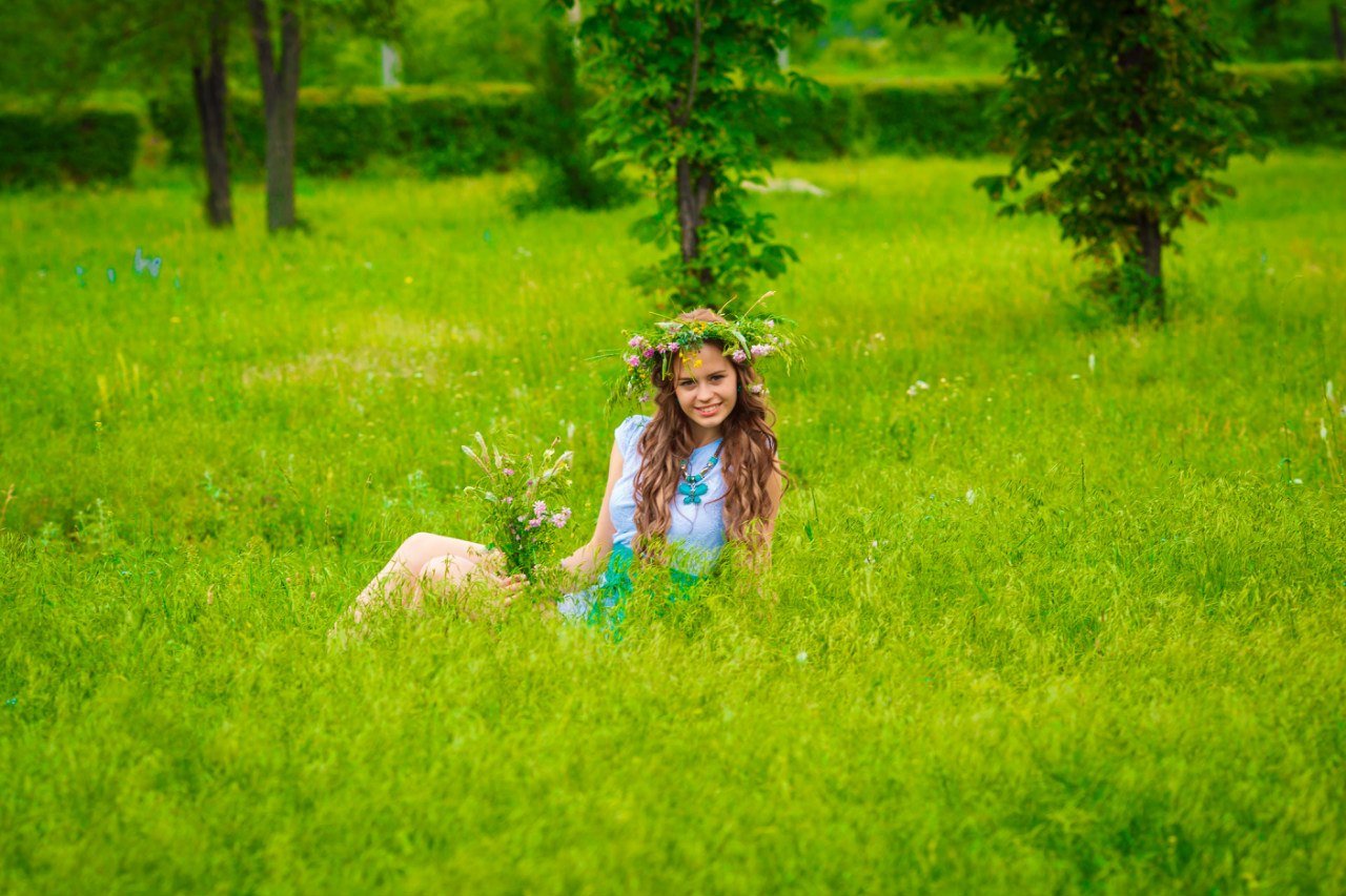 Юные девушки на природе. Фотосессия на природе. Девушка на Поляне. Фотосессия летом. Фотосессия на природе летом.