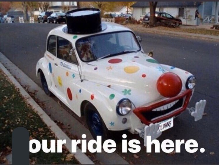 Клоуны на автомобиле