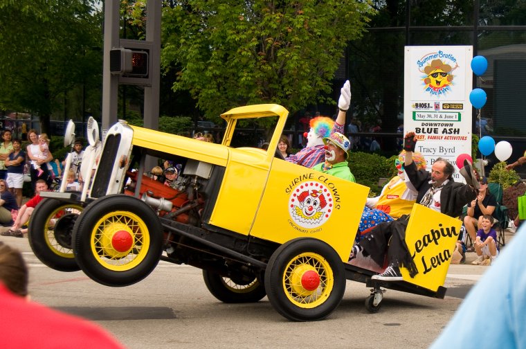 Клоуны на автомобиле