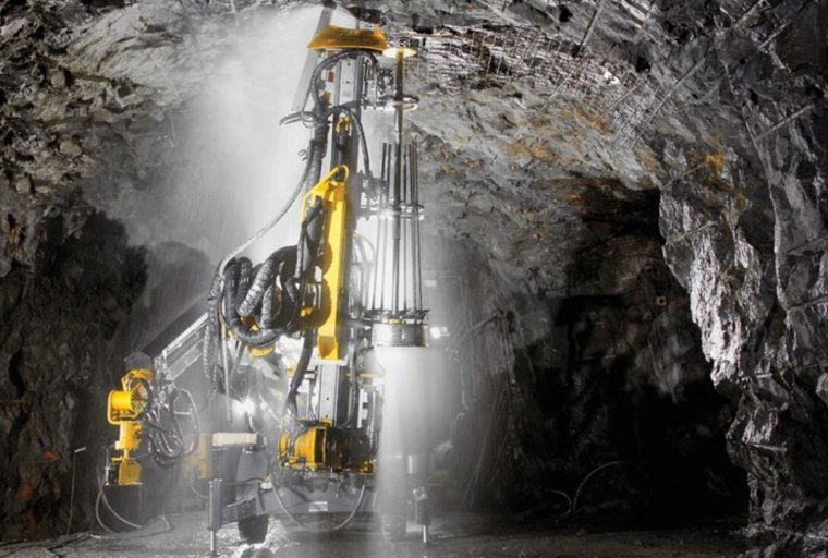 Машинист буровой установки (Sandvik ds311)