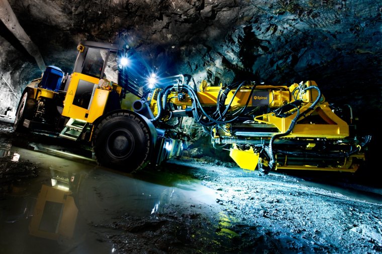 Буровая машина Сандвик solo 120