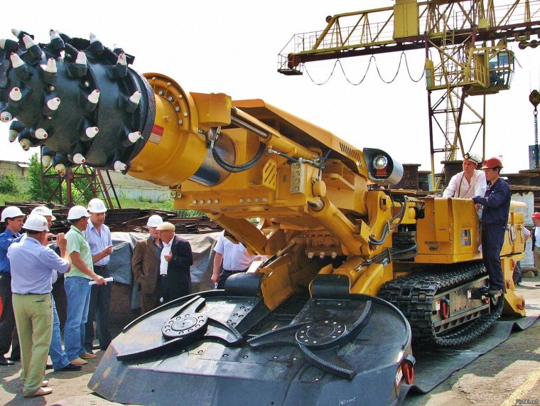 Буровая машина Sandvik dl421