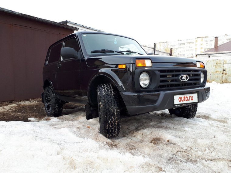 Лада Нива Урбан черная