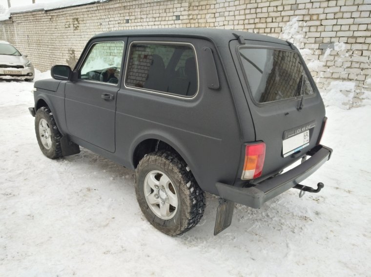 Нива 2121 черный Раптор