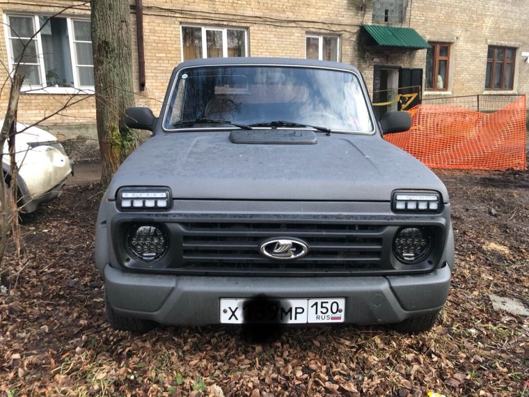 Нива Урбан черный Раптор