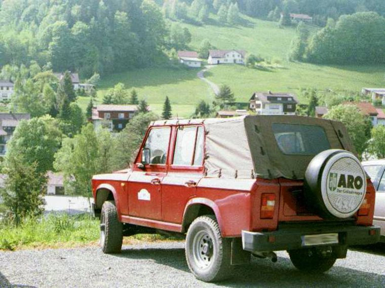 Машина Аро 10