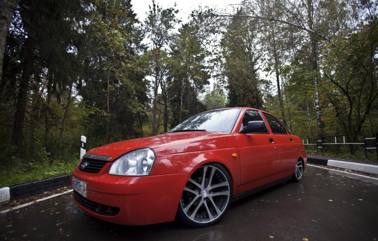 Лада Приора 2 красная