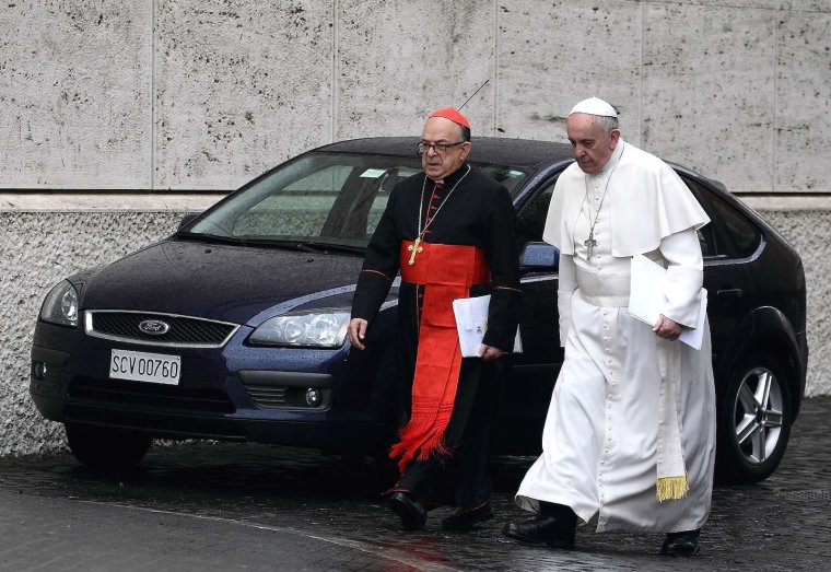 Папа Римский на Форд фокус