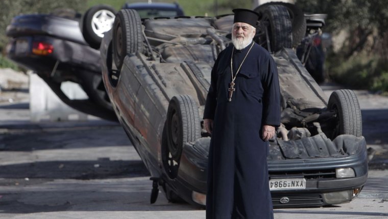 Священники на дорогих авто