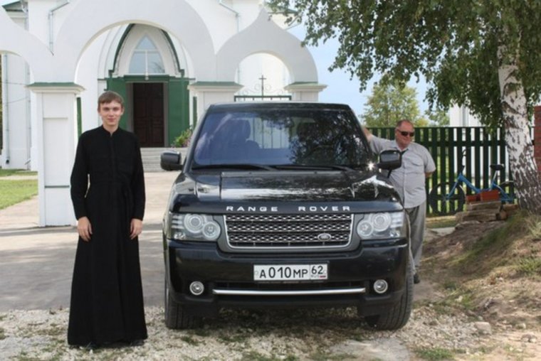 Патриарх Кирилл Гелендваген