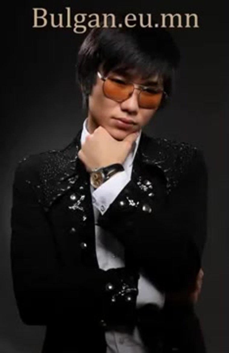 Кайрат Нуртас его жена и дети