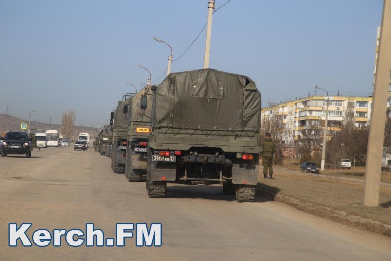 Военная техника машины в Крыму