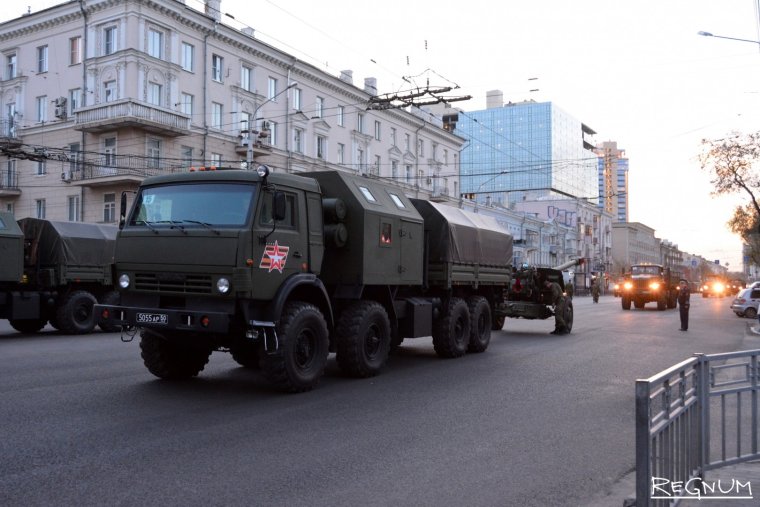 Тверь колонна военной техники