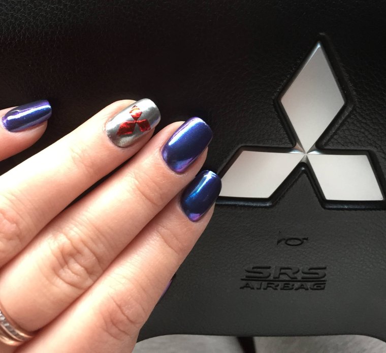 Маникюр с автомобильной тематикой