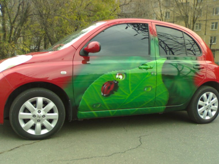 Ниссан Божья коровка