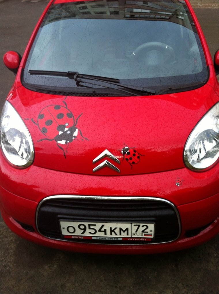Пежо 107 Божья коровка