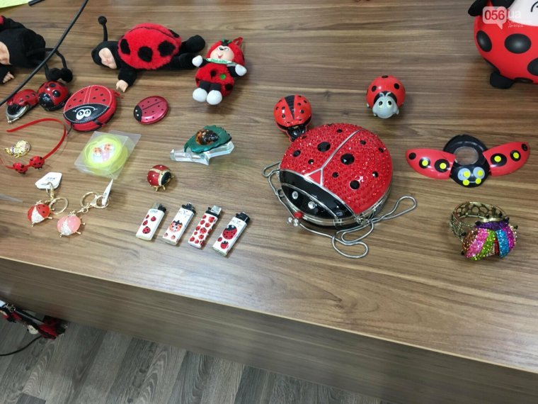 Машина Божья коровка