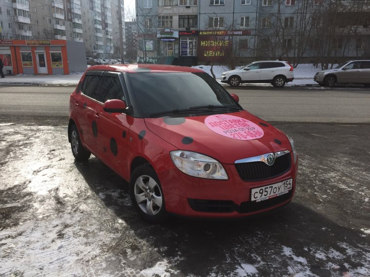 Машина Божья коровка фото