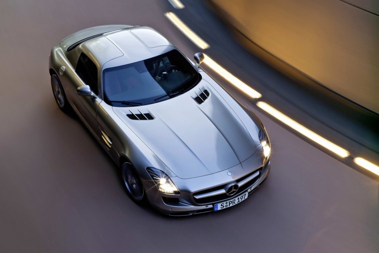 Mercedes-Benz SLS AMG Gullwing (2010)