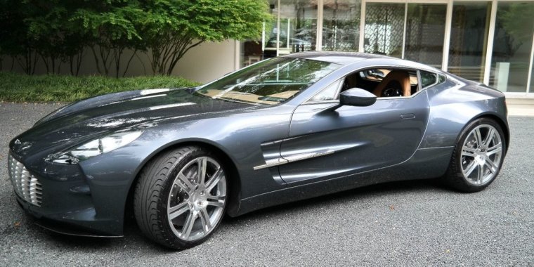 Aston Martin one-77