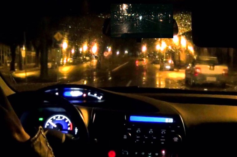 Ночная поездка на машине