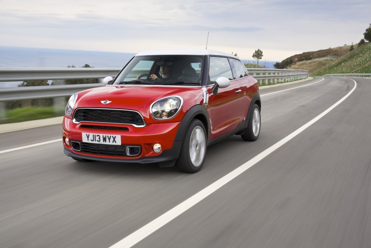 Картинка на белом фоне Mini Driving experience