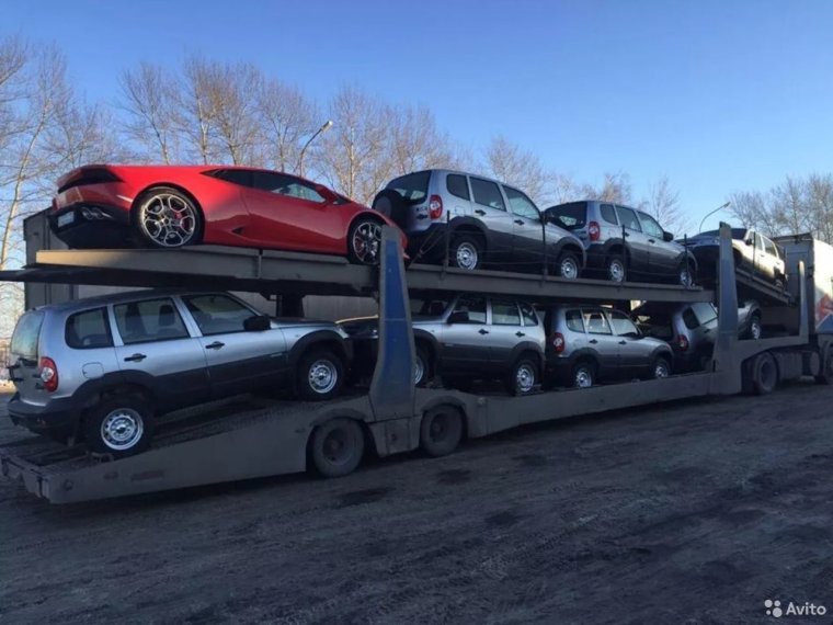 Автовоз с автомобилями