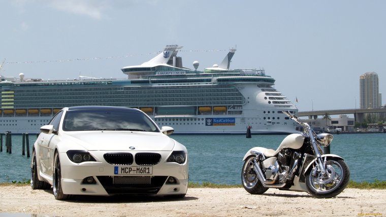 Корабль с автомобилями