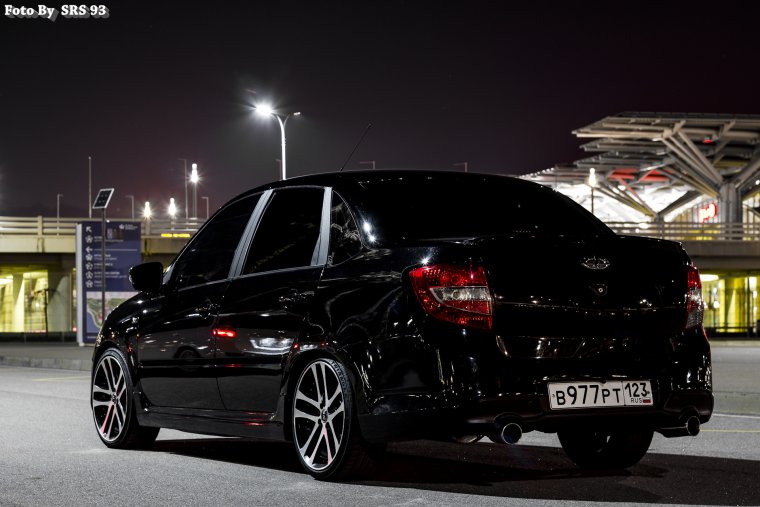 Lada Granta Sport черная