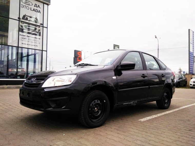 Лада Гранта лифтбэк черная