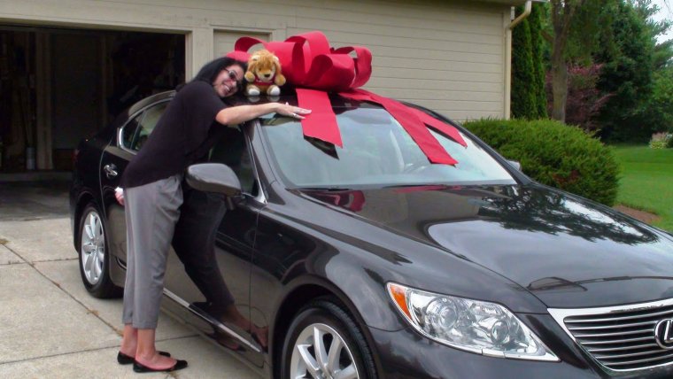 Машина с бантиком