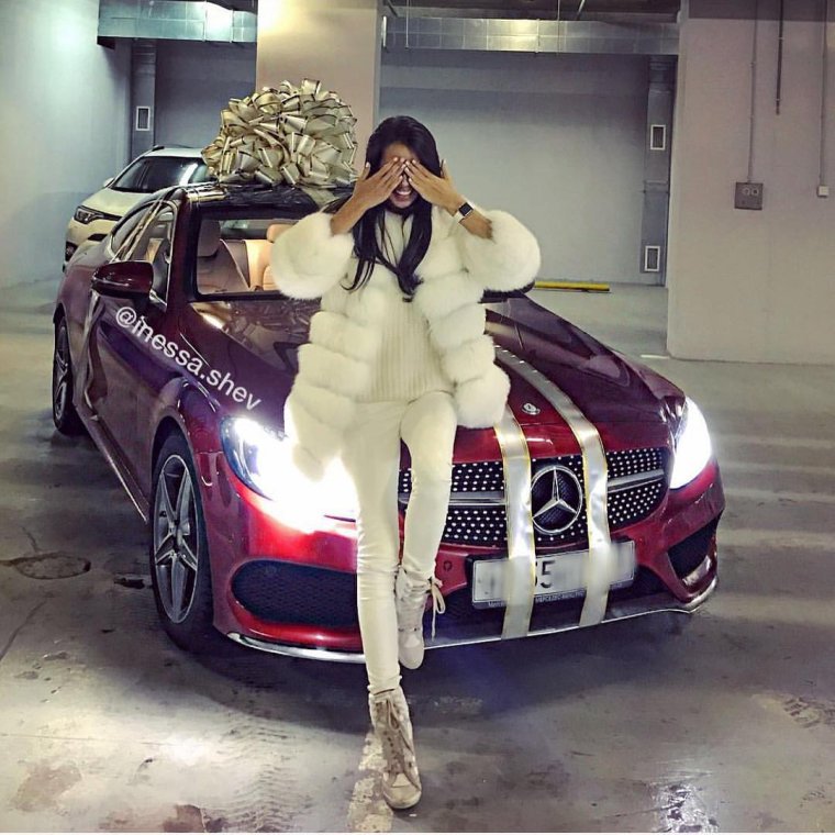 Новый автомобиль в подарок